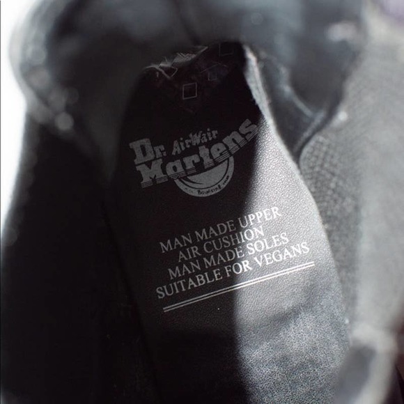 Dr. Martens Vegan Chelsea Pull On Boot Doc Marten AirWair - Picture 6 of 6